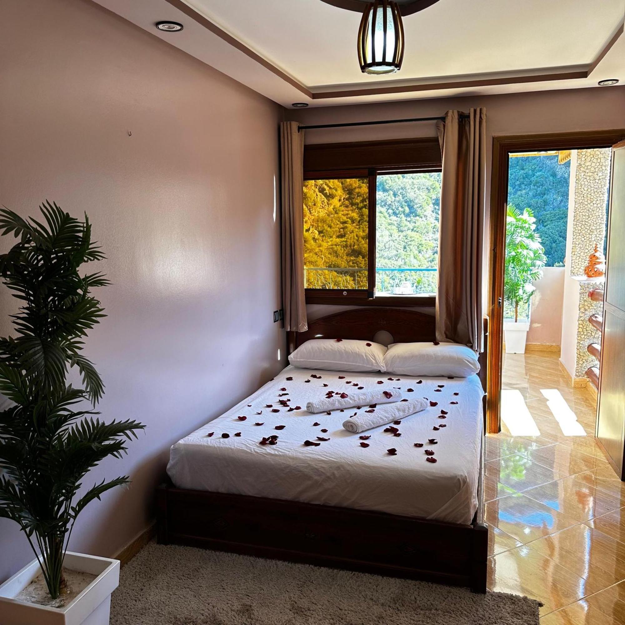 Hotel Nabil Akchour Exterior photo